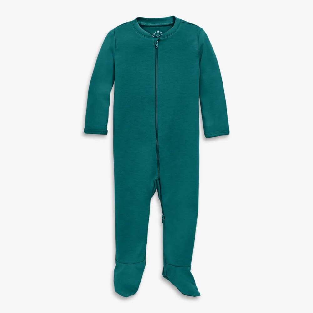 Primary zip footie in color spruce